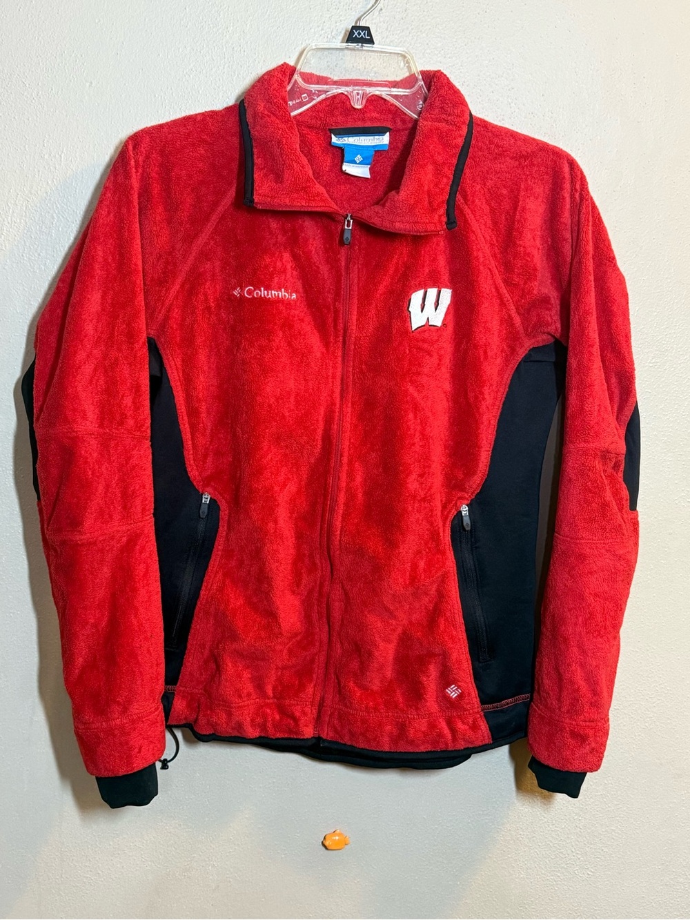 Women’s Columbia Red Wisconsin 'W' Fleece Jacket Sz Medium
